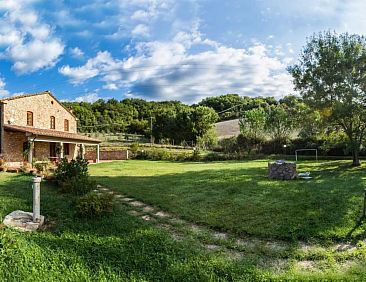 Appartement Wohnung mit Garten, Grill und Terrasse