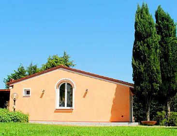 Appartement in Cascina mit privatem Parkplatz