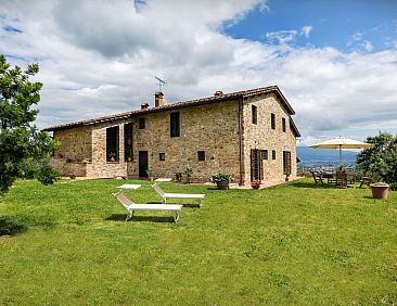 Vakantiehuis in Quarrata mit Großem Garten