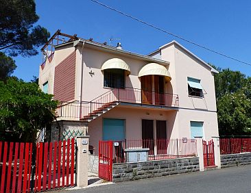 Appartement Große Wohnung in Mazzanta mit Schöner Terrasse