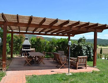 Appartement Superior Drei-Zimmer-Wohnung mit Garten und Pavi