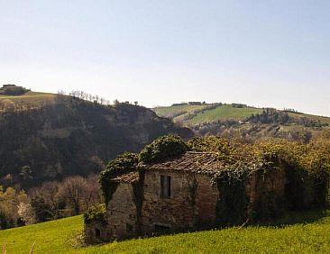 Vrijstaande woning in Montalto delle Marche