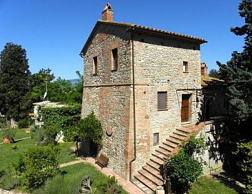 Appartement auf zwei Etagen mit eigener Laube