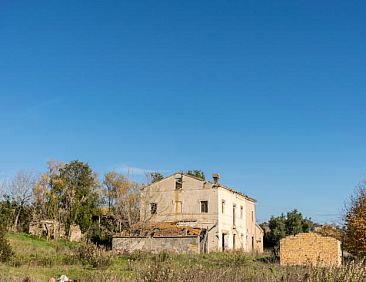 Vrijstaande woning in Montecosaro