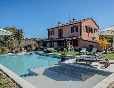 Vrijstaande woning in San Costanzo