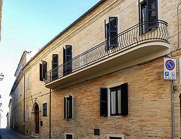 Vrijstaande woning in Massa Fermana