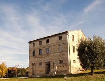 Vrijstaande woning in Servigliano