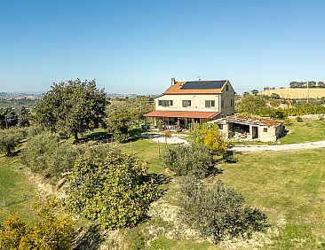 Vrijstaande woning in Monterubbiano