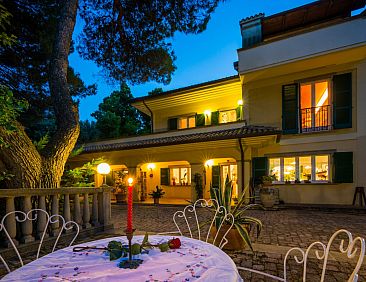 Vrijstaande woning in Fano