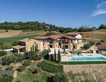 Vrijstaande woning in Tolentino