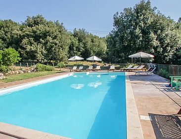 6 slaapkamer landhuis met zwembad