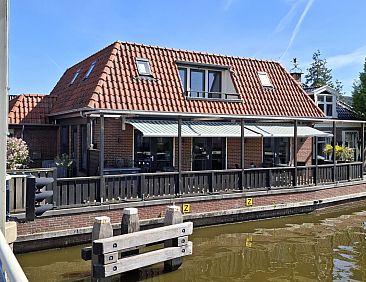 Sfeervol en ruim ingericht 10 persoons vakantiehuis aan het