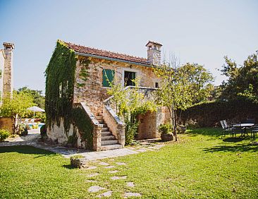 Vakantiehuis Freistehendes Ferienhaus in Karlovići mit Gart