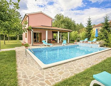 Vakantiehuis Valmonida mit Pool