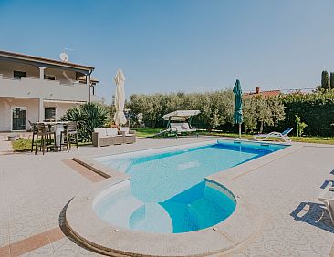 Vakantiehuis Zweistöckiges Ferienhaus Villa Dany