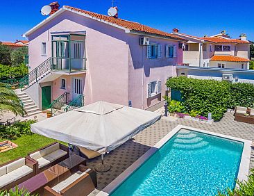 Vakantiehuis mit Terrasse