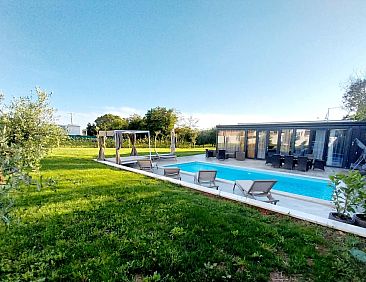 Vakantiehuis Hacienda Matea - Oase der Romantik in Strandnä