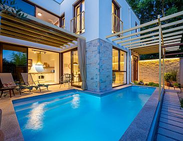 Vakantiehuis Ferienvilla "Nascota" mit eigenem Pool