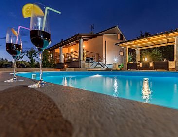 Vakantiehuis Ferienvilla "Lucija"