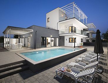 Vakantiehuis Villa Sole am Meer mit Pool, Sauna, Whirlpool