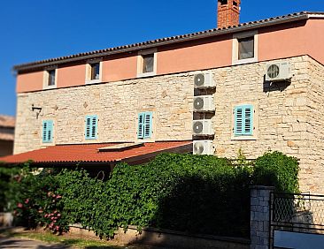 Appartement "Eti and Mia" mit Pool