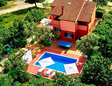 Vakantiehuis Villa Bastianich mit großem Garten und Pool