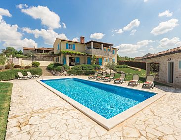 Vakantiehuis Villa mit Pool, Garten und Sommerküche