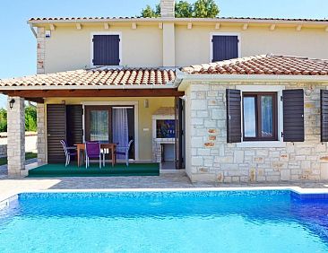 Vakantiehuis Gemütliches Ferienhaus in Medulin mit Großer 