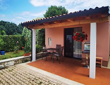 Appartement "Nora" mit Terrasse