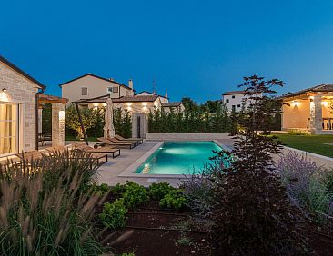 Vakantiehuis Schönes Haus in Tar mit privatem Pool