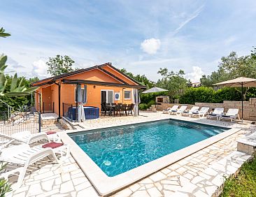 Vakantiehuis Villa Pendolina mit privatem Pool und Jacuzzi