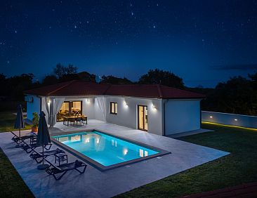 Vakantiehuis Moderne Villa bei Barban