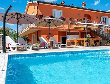 Appartement Haus Orange - Familienfreundliche Lage mit Pool