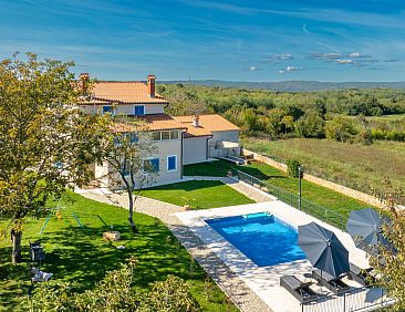 Vakantiehuis Villa "Francesca" mit Garten, Grill und Pool