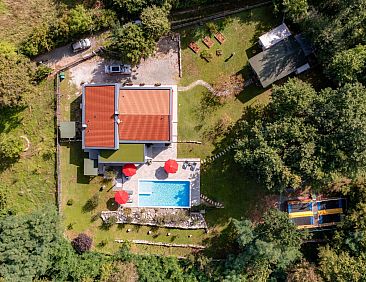 Vakantiehuis Red House Kraj Drage - Grüne Oase der Ruhe