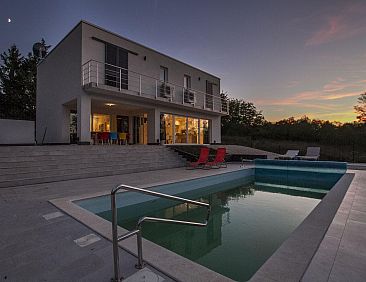 Vakantiehuis Villa mit Pool