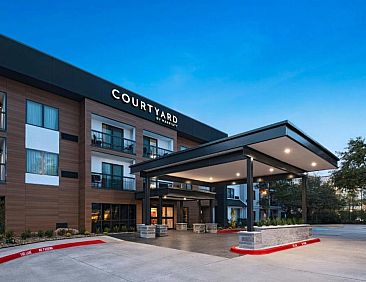 Courtyard Houston The Woodlands