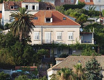 Appartement in Pile mit Vorgarten