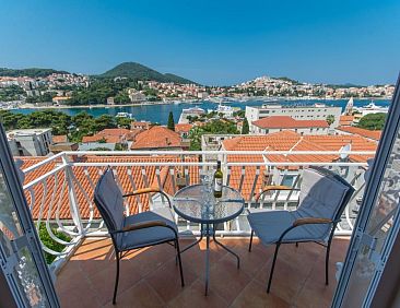 Appartement Apartment nahe Hafen mit Meerblick