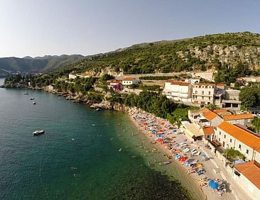 Vakantiehuis Großes Ferienhaus mit Terrasse und Garten