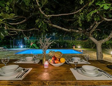 Vakantiehuis in Posedarje mit großem Garten