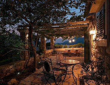 Appartement in Omiš mit Privatem Balkon