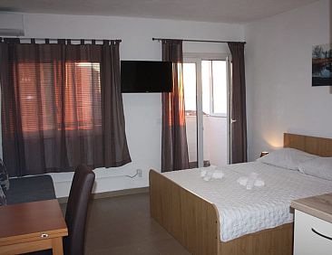 Appartement Studio-Apartment mit Balkon