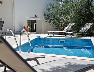 Vakantiehuis 3 Schlafzimmer Villa mit beheiztem Pool und Mee