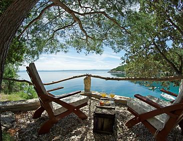 Vakantiehuis in Selca mit Garten, Terrasse und Grill