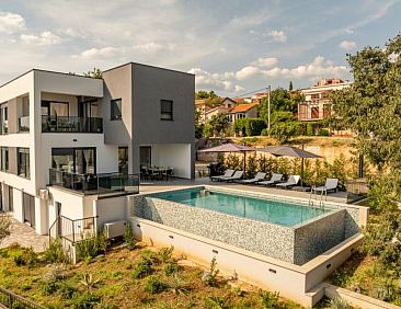 Vakantiehuis Seaview Villa A`More with heated pool