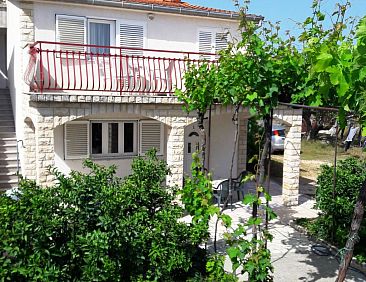 Appartement "Biserka" direkt am Strand