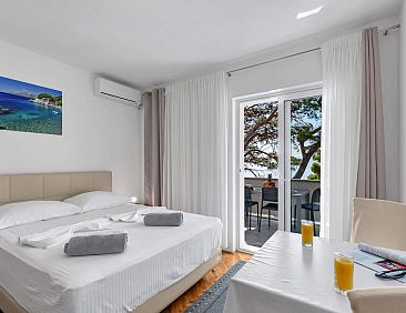 Appartement Pine Canopy Studio mit Balkon und Meerblick A7