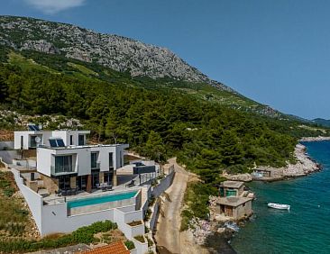 Vakantiehuis Beachfront villa Mare with seaview and pool