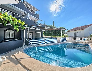 Appartement Ticic 3, Ciovo Sleeps 4